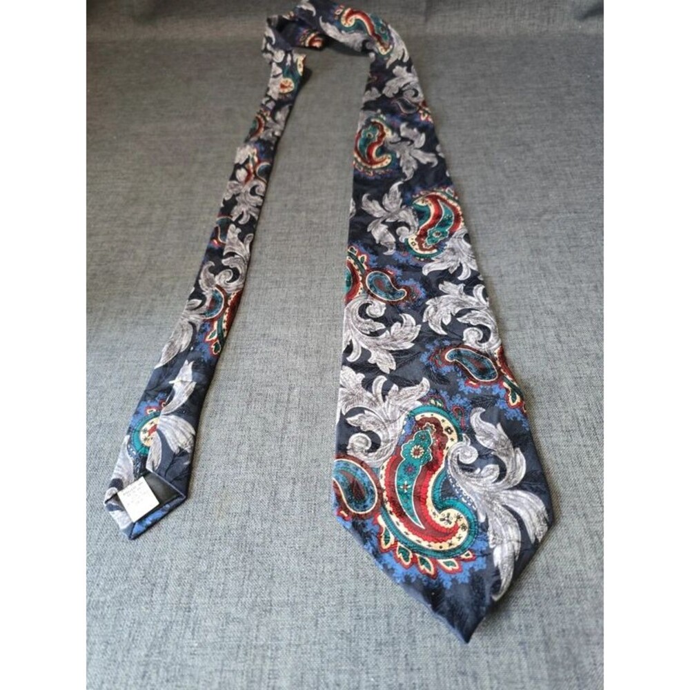 Vintage Oscar de la Renta tie
